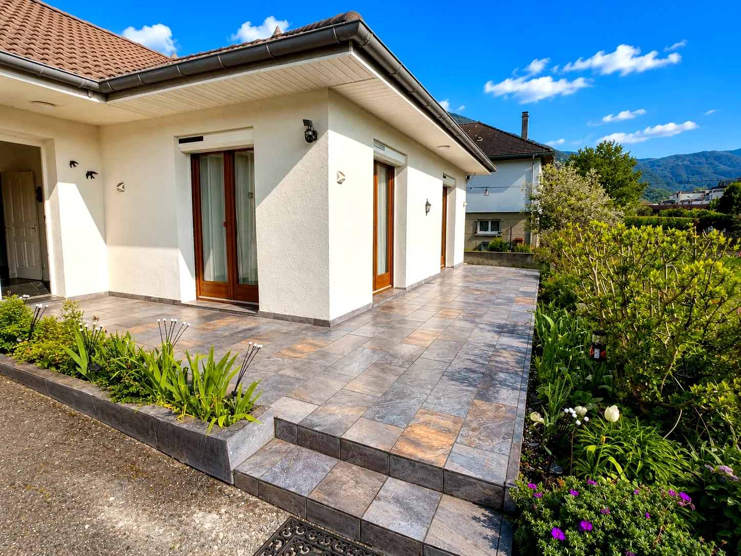 Terrasse après rénovation avec finition propre